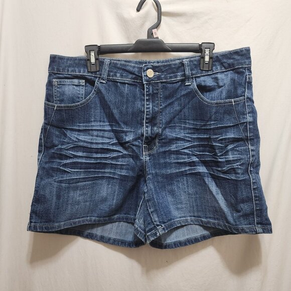 NV Denim Blue Jean Shorts Embroidered Button Flap Pockets Size 18 - Picture 1 of 3